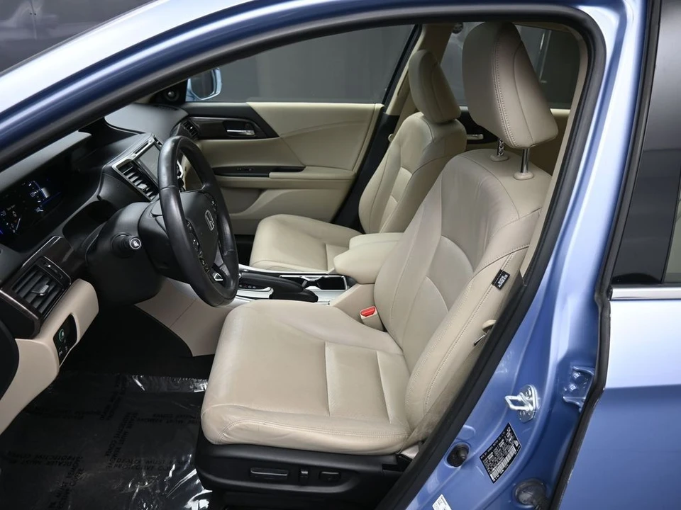 2017 Honda Accord 9th Gen - Image 19 of 21