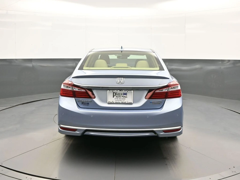 2017 Honda Accord 9th Gen - Image 7 of 21