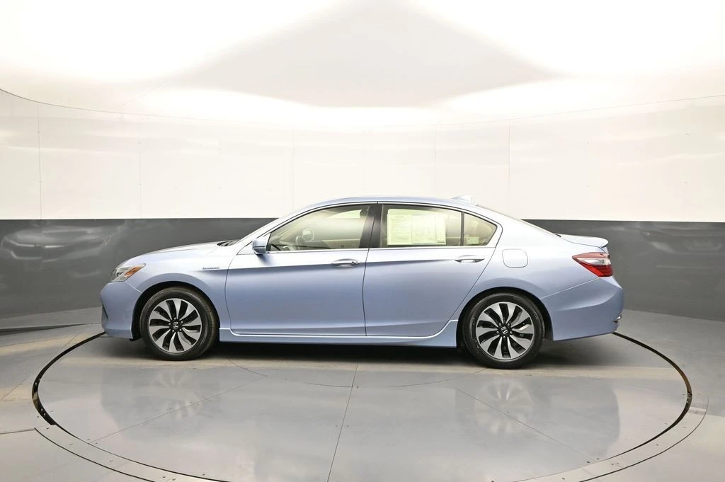 2017 Honda Accord 9th Gen - Image 9 of 21