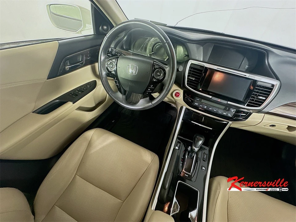 2017 Honda Accord 9th Gen - Image 9 of 21