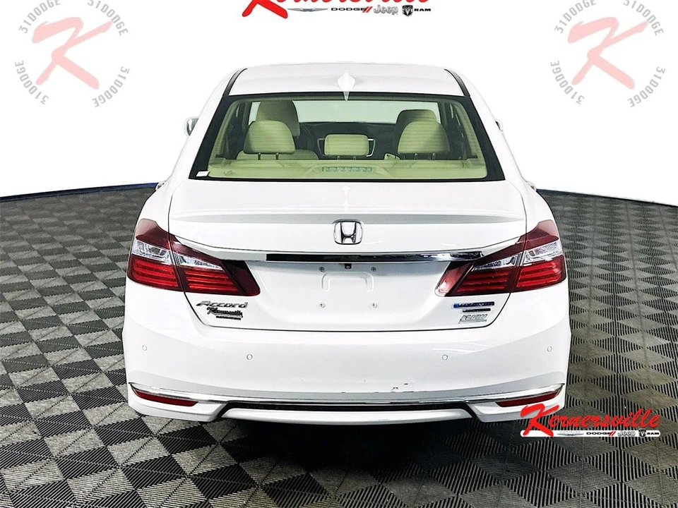 2017 Honda Accord 9th Gen - Image 6 of 21