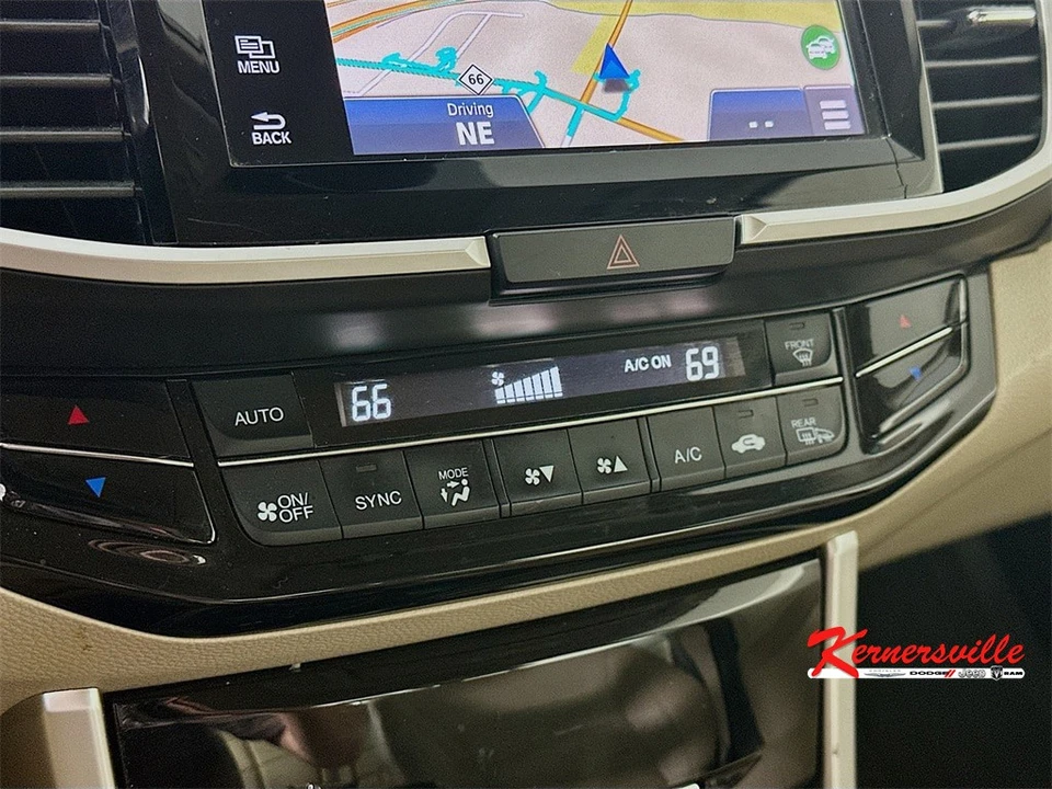 2017 Honda Accord 9th Gen - Image 18 of 21