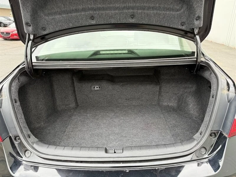 2017 Honda Accord 9th Gen - Image 9 of 21