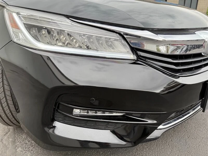 2017 Honda Accord 9th Gen - Image 17 of 21