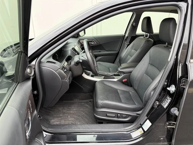 2017 Honda Accord 9th Gen - Image 5 of 21