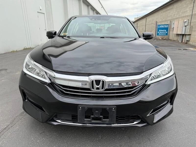 2017 Honda Accord 9th Gen - Image 18 of 21