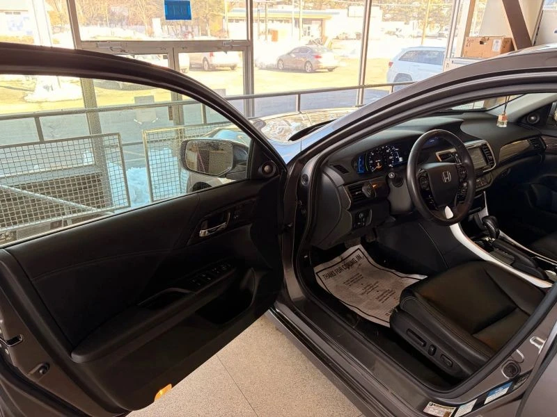 2017 Honda Accord 9th Gen - Image 10 of 12