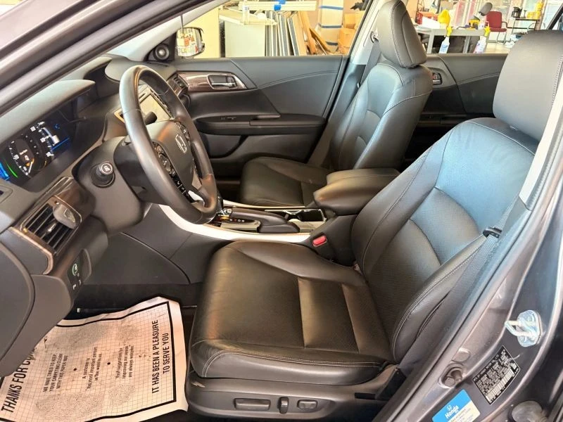 2017 Honda Accord 9th Gen - Image 11 of 12