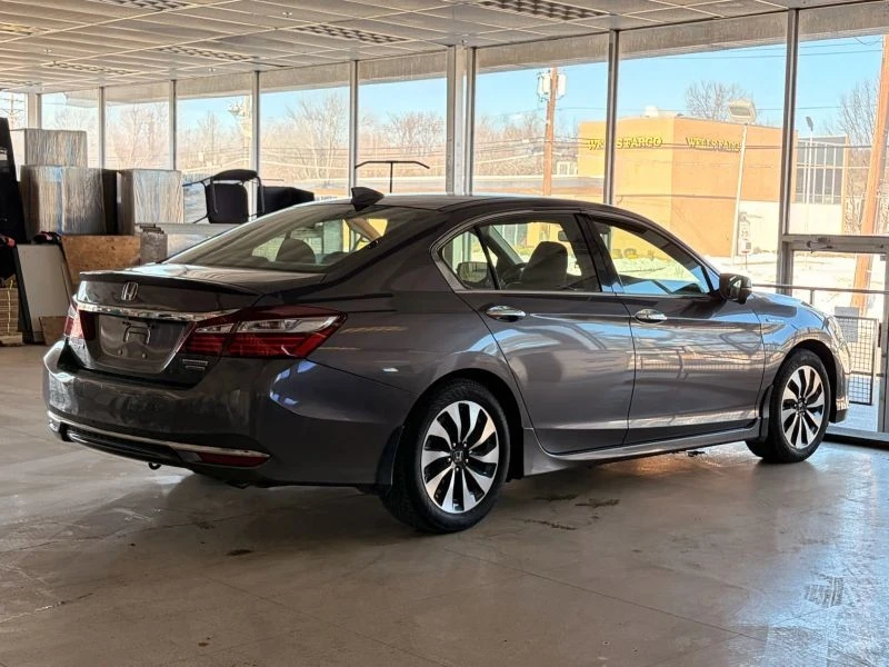 2017 Honda Accord 9th Gen - Image 9 of 12
