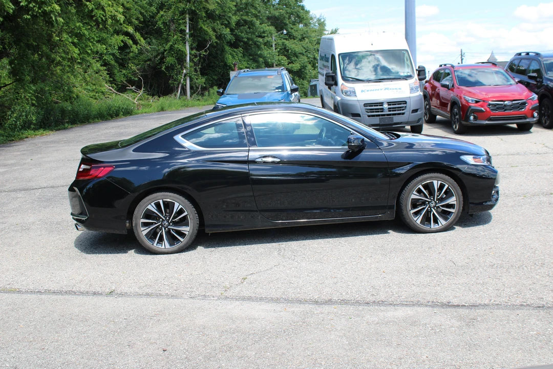 2017 Honda Accord 9th Gen - Image 14 of 31