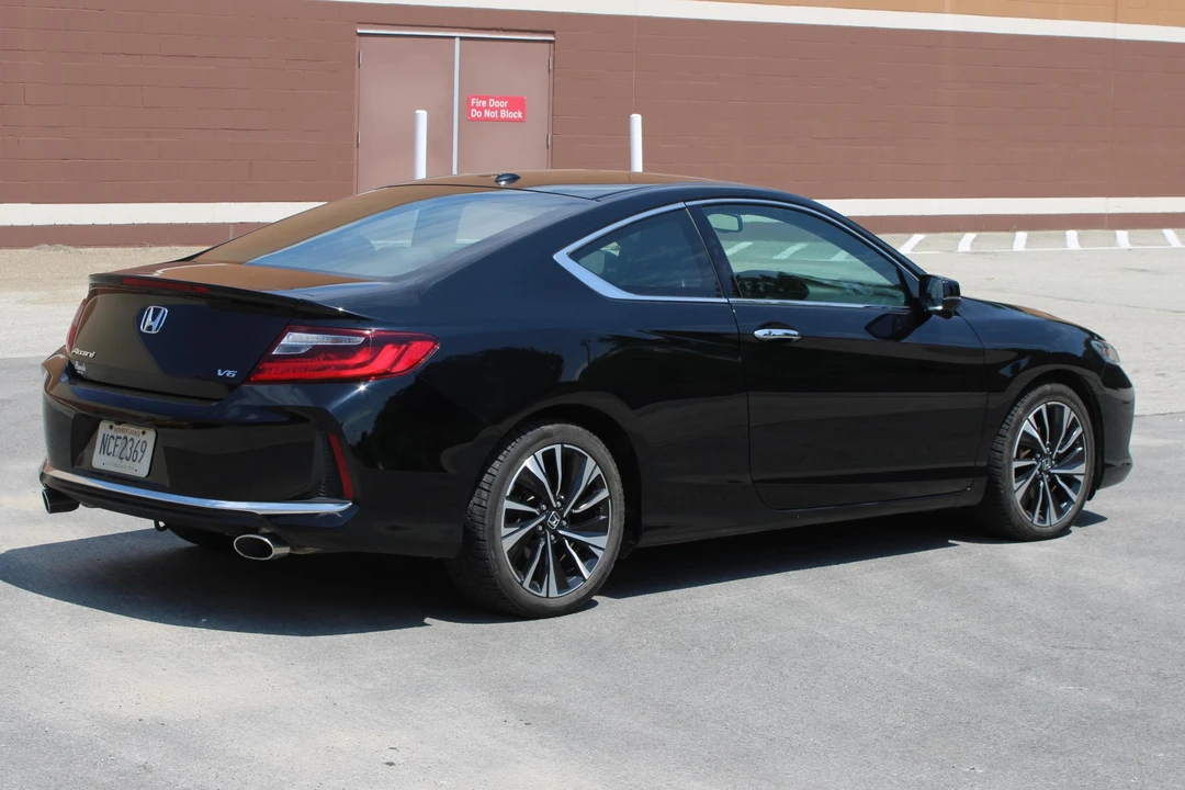 2017 Honda Accord 9th Gen - Image 4 of 31