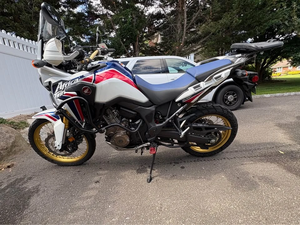 2017 Honda Motorcycles - Image 2 of 3