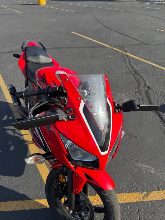 2017 Honda CBR - Image 15 of 18