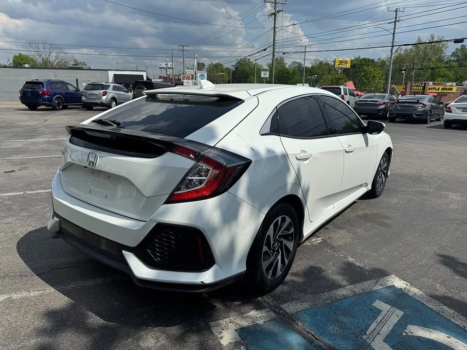 2017 Honda Civic 10th Gen - Image 5 of 12
