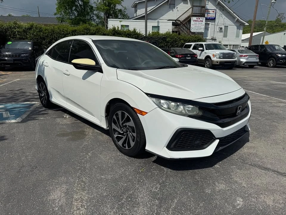 2017 Honda Civic 10th Gen - Image 7 of 12