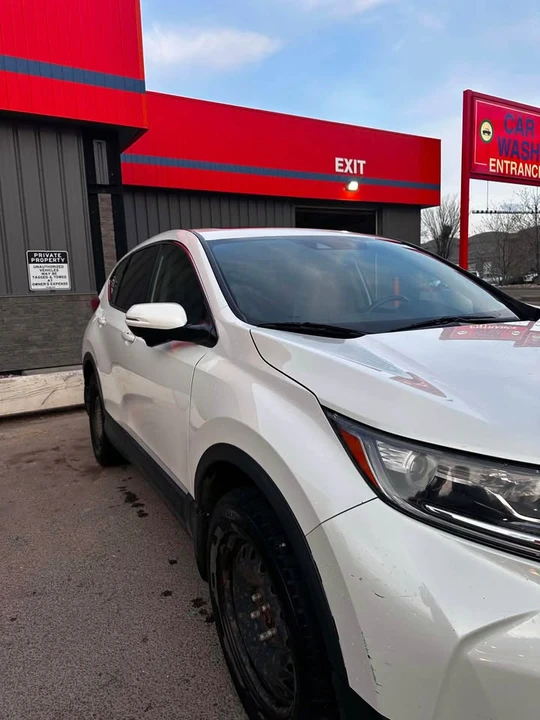 2017 Honda CR-V 5th Gen - Image 2 of 10