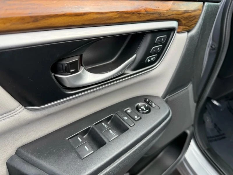 2017 Honda CR-V 5th Gen - Image 10 of 12