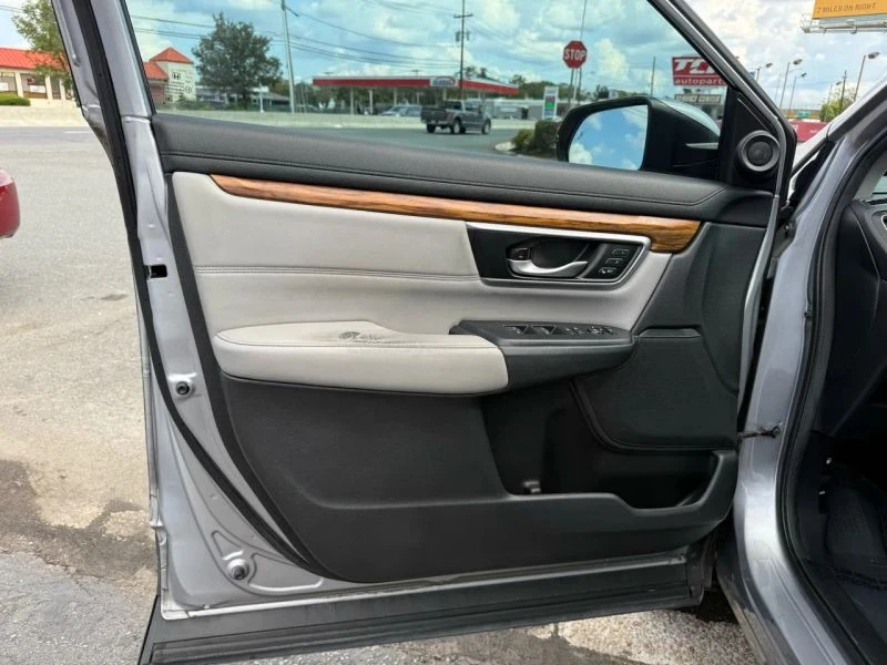 2017 Honda CR-V 5th Gen - Image 11 of 12