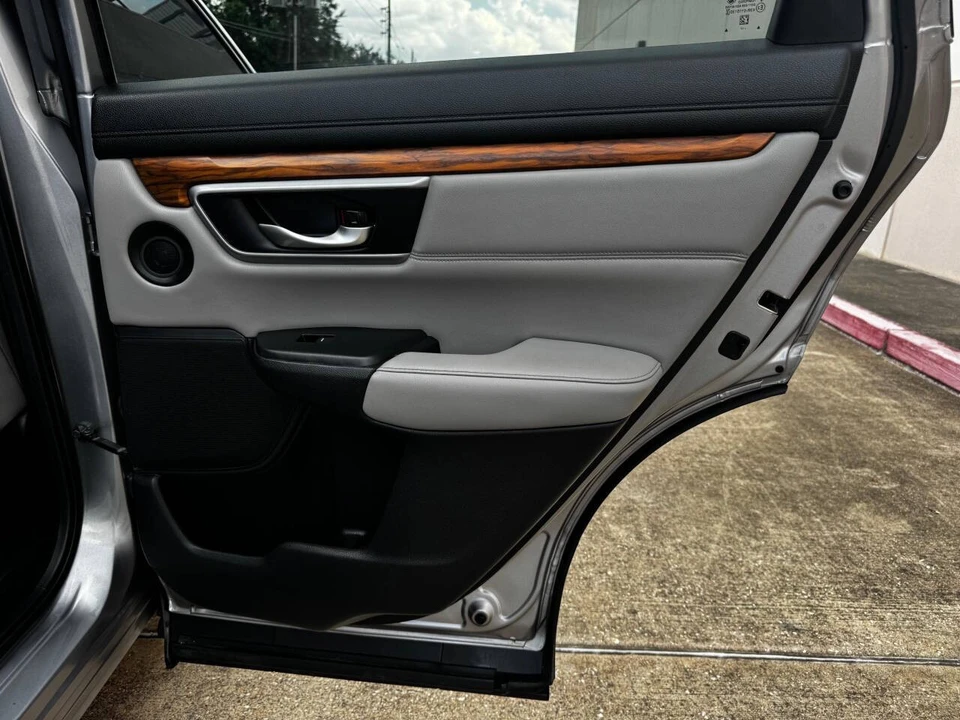 2017 Honda CR-V 5th Gen - Image 17 of 21