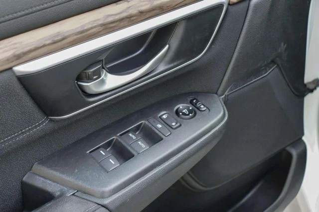 2017 Honda CR-V 5th Gen - Image 15 of 21