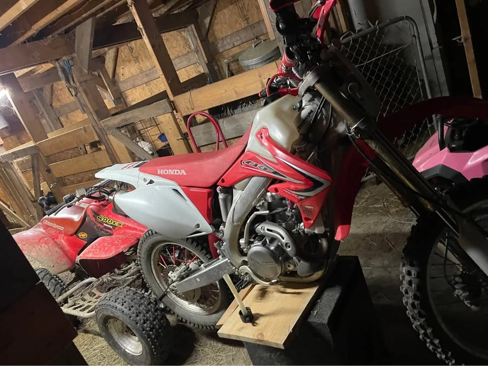 2017 Honda CRF - Image 3 of 4