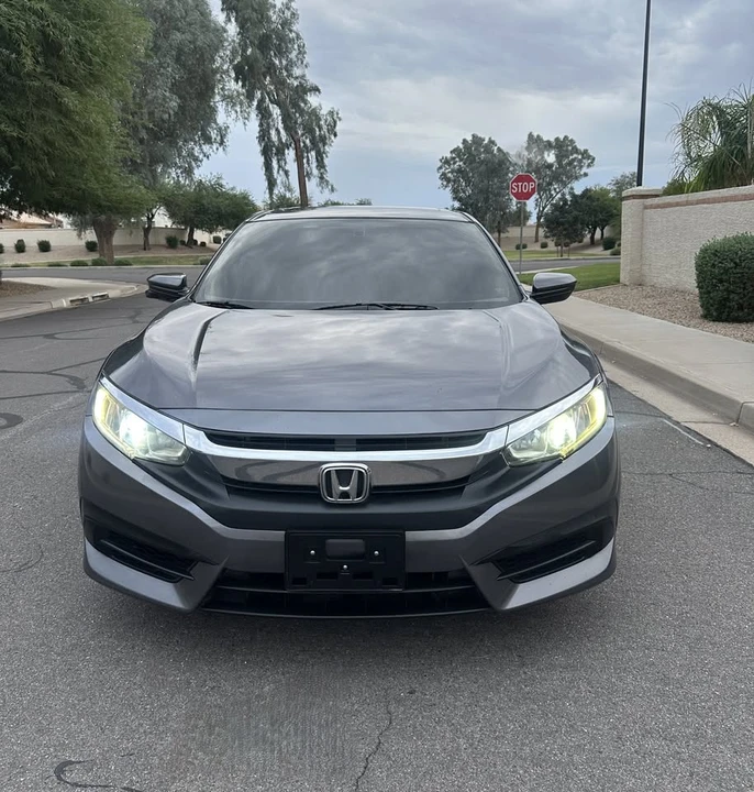 2017 Honda Civic 10th Gen - Image 7 of 11