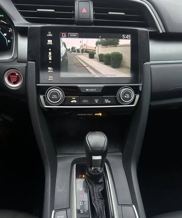 2017 Honda Civic 10th Gen - Image 9 of 11