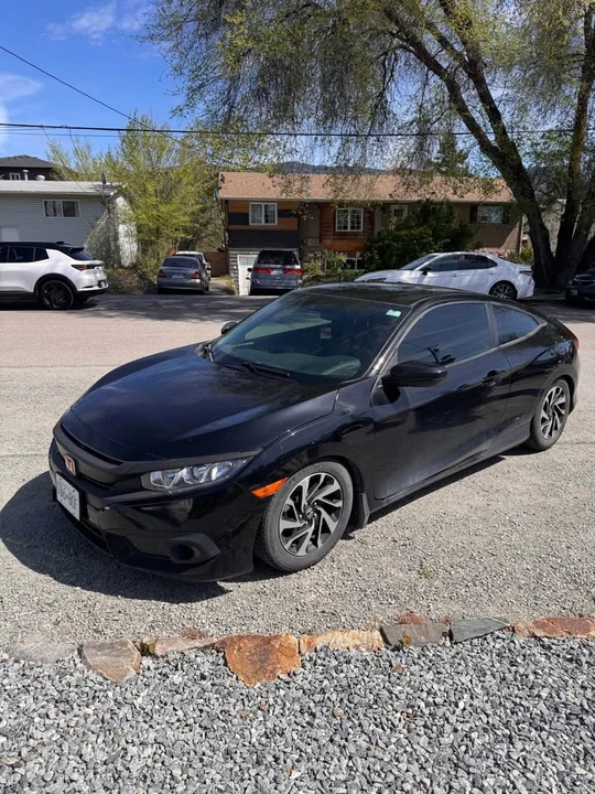2017 Honda Civic 10th Gen - Image 2 of 6