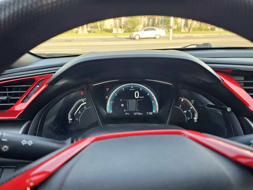 2017 Honda Civic 10th Gen - Image 8 of 11