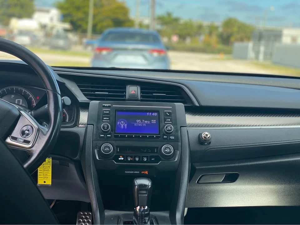 2017 Honda Civic 10th Gen - Image 6 of 6