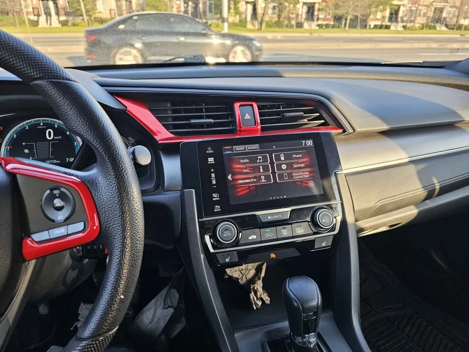 2017 Honda Civic 10th Gen - Image 9 of 11