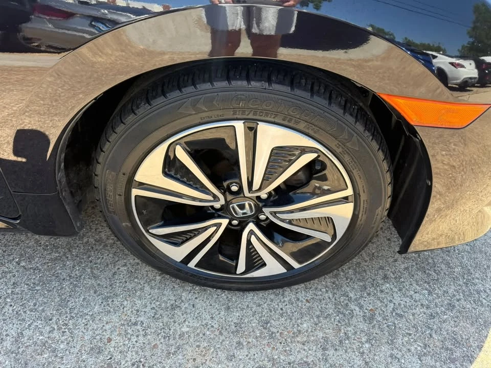 2017 Honda Civic 10th Gen - Image 12 of 19