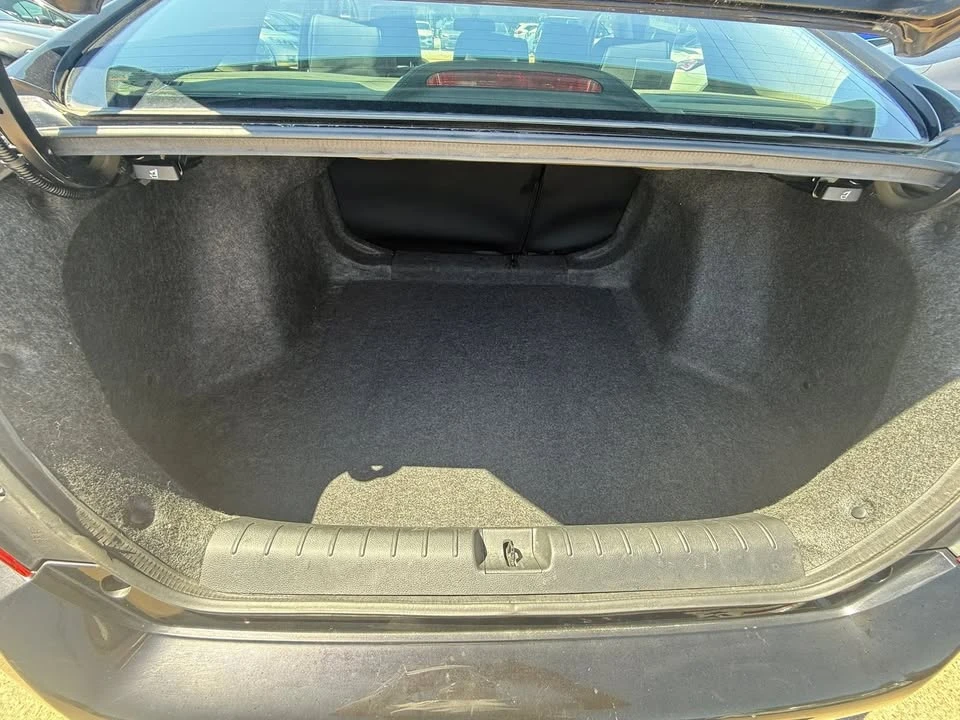 2017 Honda Civic 10th Gen - Image 14 of 19