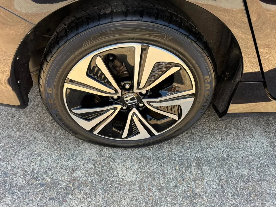 2017 Honda Civic 10th Gen - Image 11 of 19