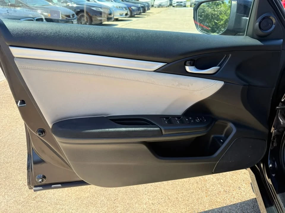 2017 Honda Civic 10th Gen - Image 16 of 19