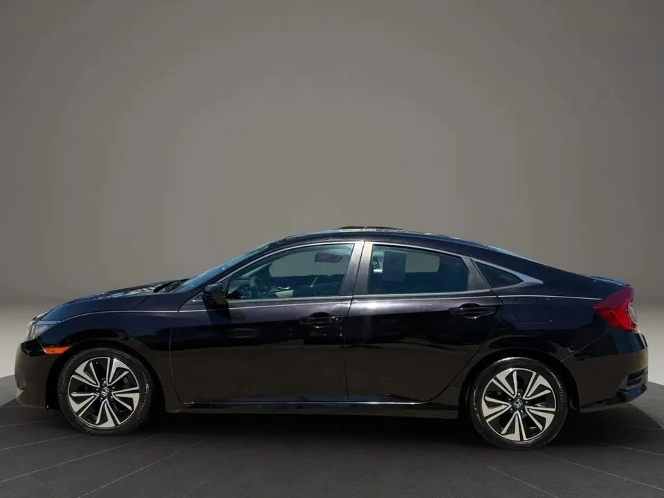 2017 Honda Civic 10th Gen - Image 8 of 19