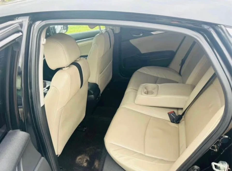 2017 Honda Civic 10th Gen - Image 5 of 6