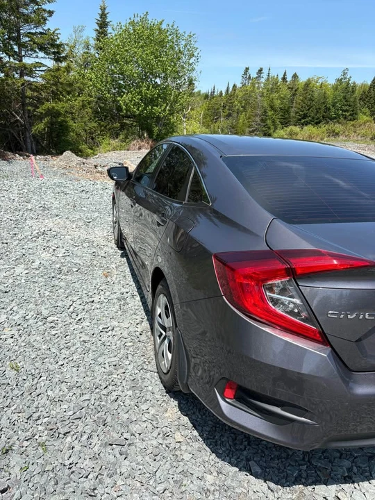 2017 Honda Civic 10th Gen - Image 5 of 14