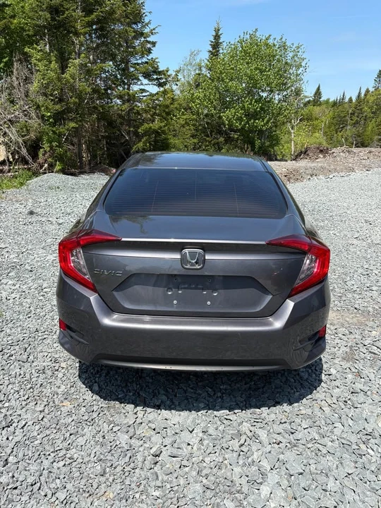 2017 Honda Civic 10th Gen - Image 7 of 14