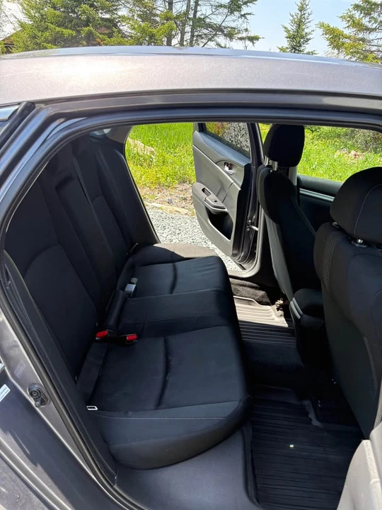2017 Honda Civic 10th Gen - Image 9 of 14