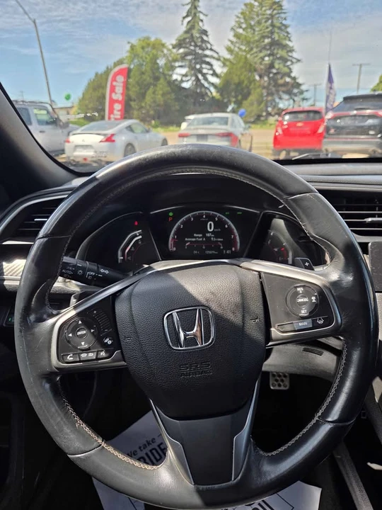 2017 Honda Civic 10th Gen - Image 17 of 19