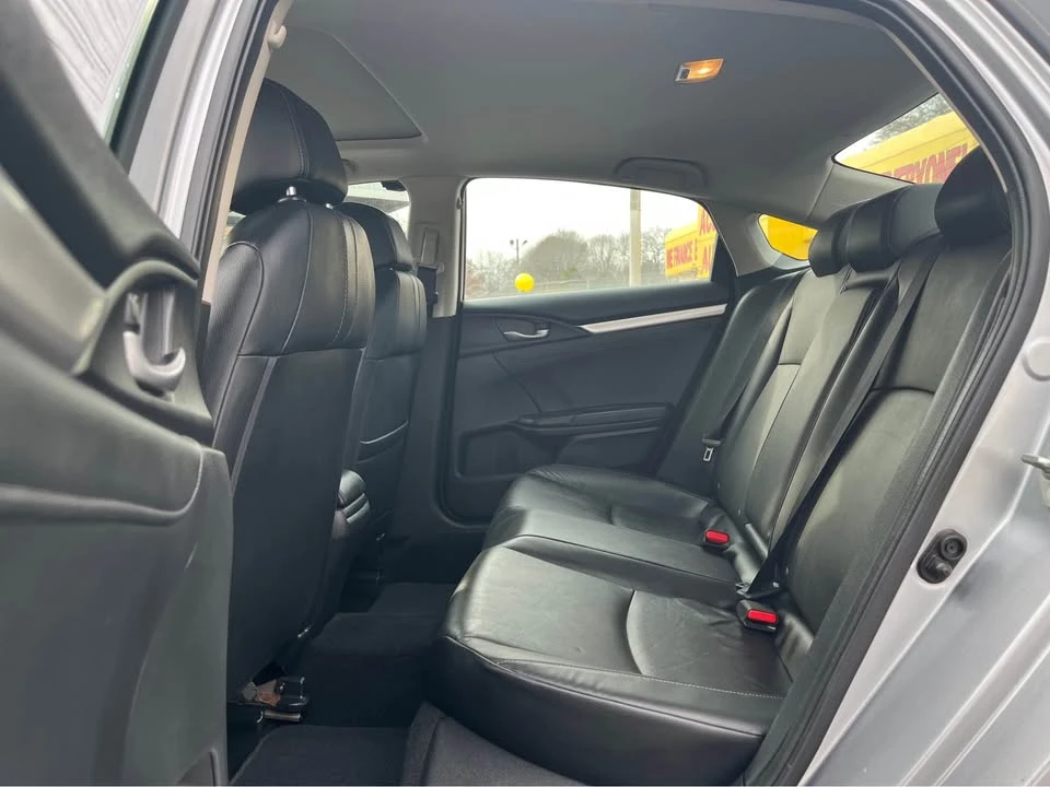 2017 Honda Civic 10th Gen - Image 6 of 10