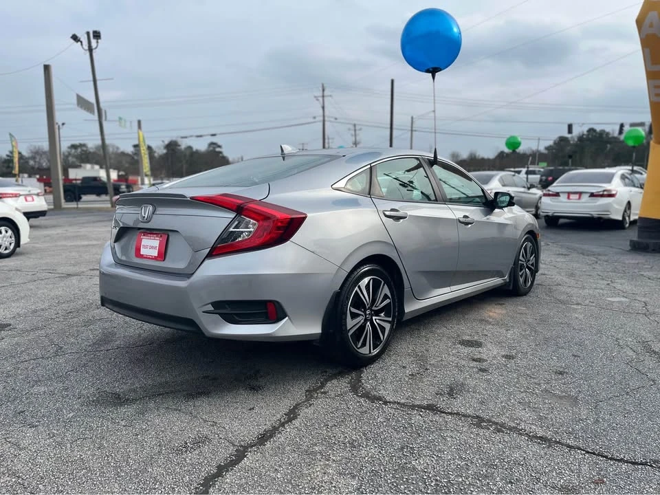 2017 Honda Civic 10th Gen - Image 3 of 10