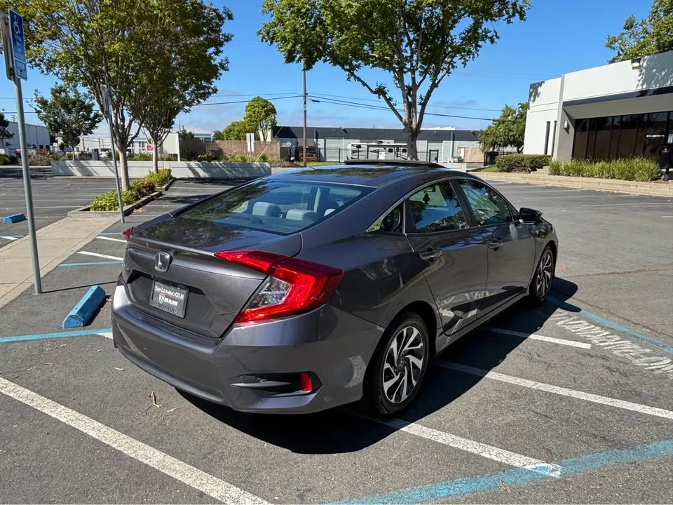 2017 Honda Civic 10th Gen - Image 4 of 14