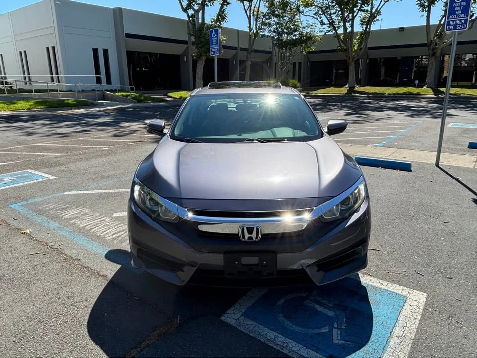 2017 Honda Civic 10th Gen - Image 7 of 14
