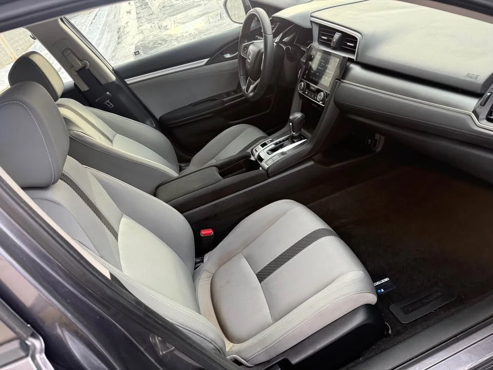 2017 Honda Civic 10th Gen - Image 12 of 18