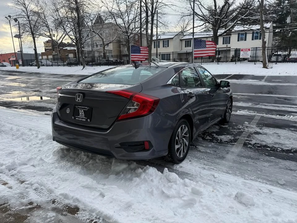2017 Honda Civic 10th Gen - Image 7 of 18