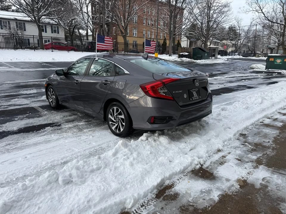 2017 Honda Civic 10th Gen - Image 5 of 18