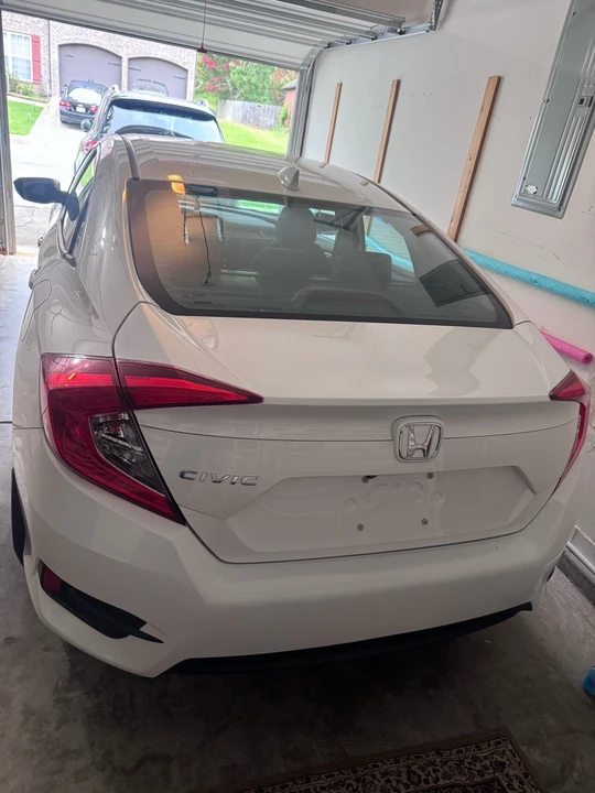 2017 Honda Civic 10th Gen - Image 2 of 2