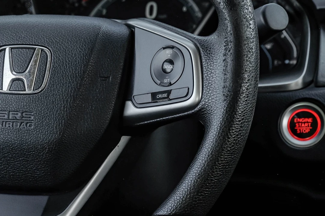 2017 Honda Civic 10th Gen - Image 17 of 31